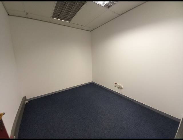 342M² OFFICE TO LET IN BRYANSTON
